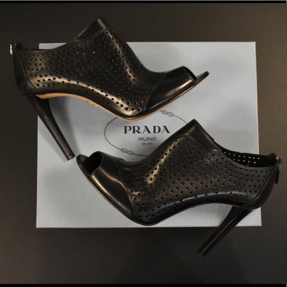 Prada Shoes - SOLD📌PRADA PEEP TOES 🖤💣